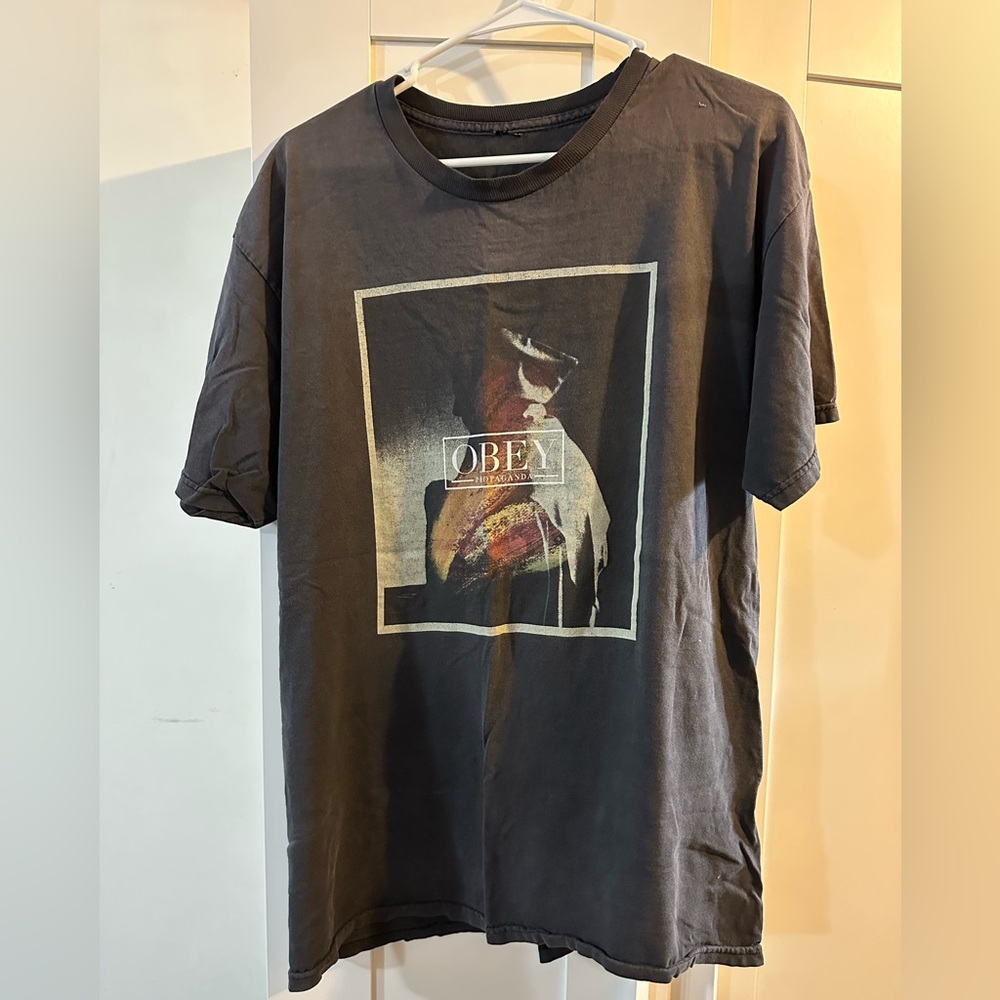 OBEY Propaganda Graphic Tee Washed Black Streetwear Vintage Style T-Shirt